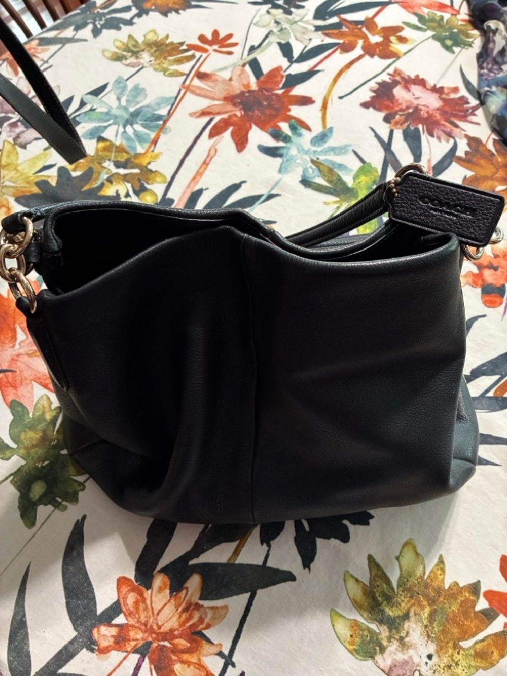 Coach Navy Leather Shoulder Bag - Versatile Everyday Tote